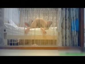  小旅馆约到的女女虽然下面干涩但是很耐操 